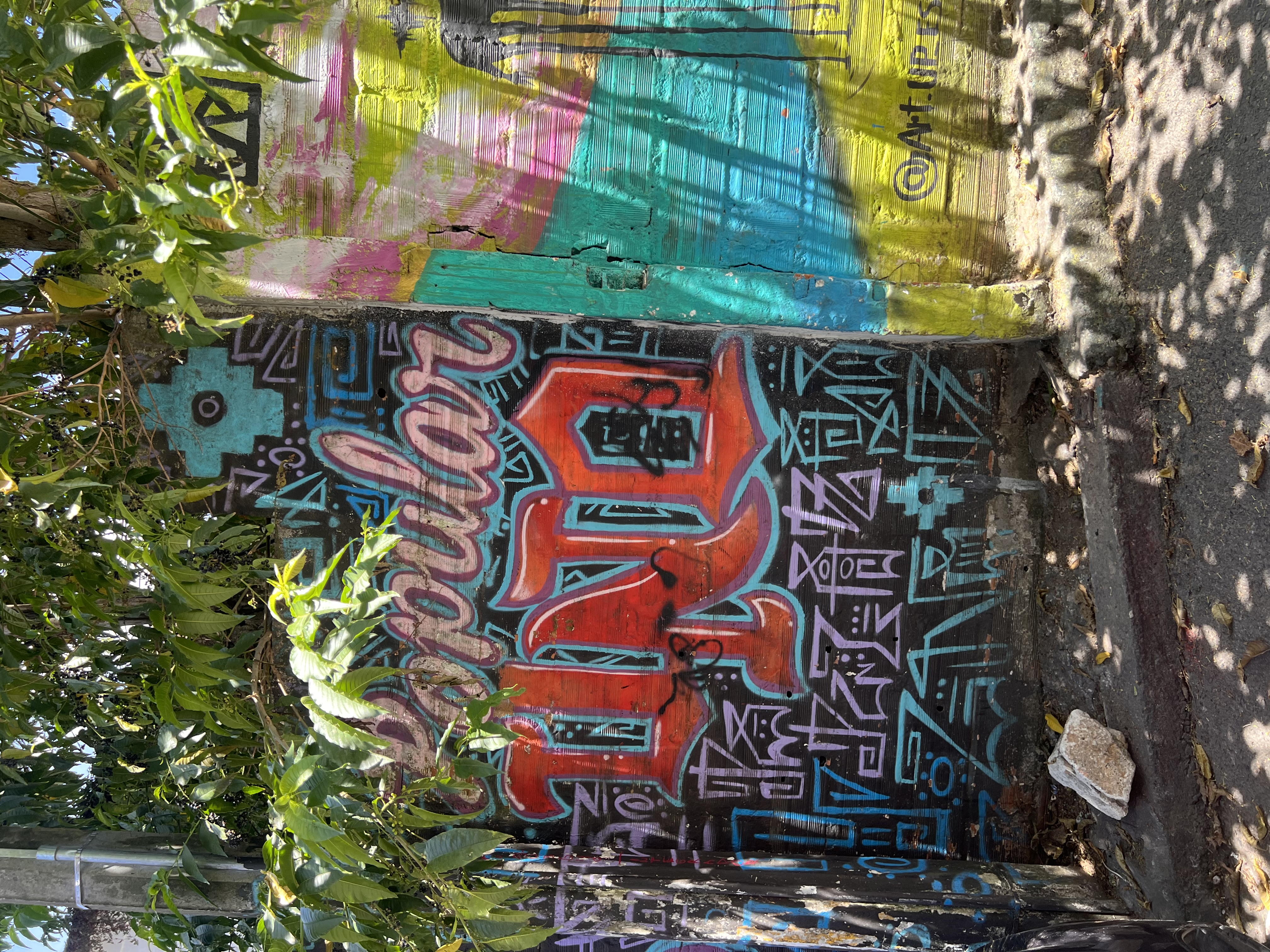 Mural y graffiti del barrio Popular, Medellín